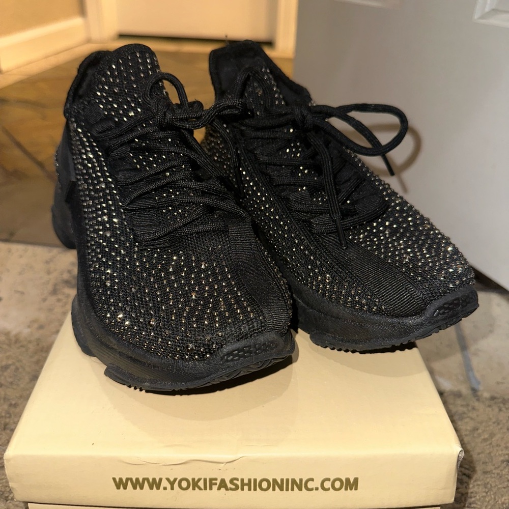 Yoki Fashion Black Sparkle Sneakers